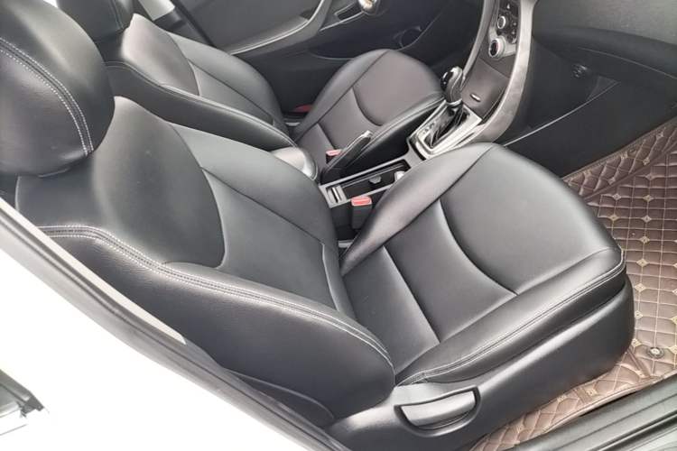 Used Hyundai Elantra (5th Generation / Langdong) 2015 1.6L Automatic Leading Model Right Front Seat