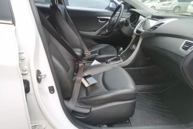Used Hyundai Elantra (5th Generation / Langdong) 2015 1.6L Automatic Luxury Model Right Front Seat