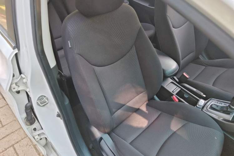 Used Hyundai Elantra (5th Generation / Langdong) 2015 1.6L Automatic Leading Model Right Front Seat