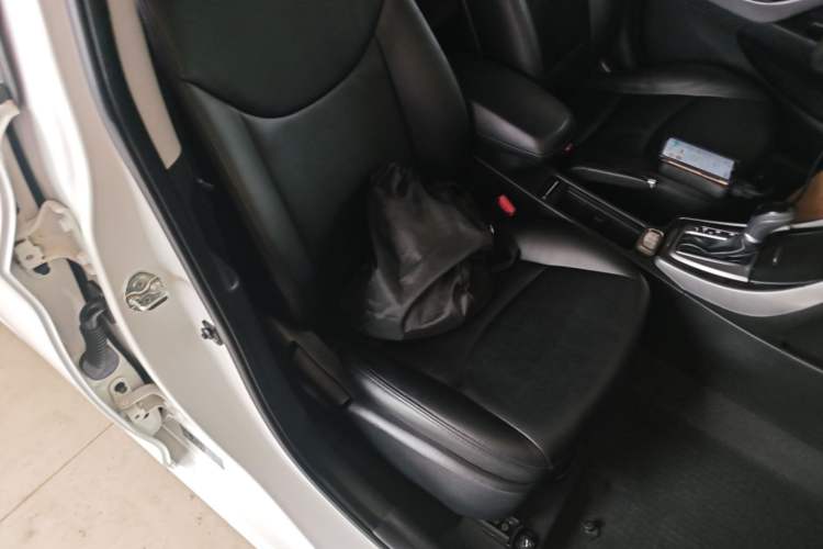 Used Hyundai Elantra (5th Generation / Langdong) 2015 1.6L Automatic Leading Model Right Front Seat