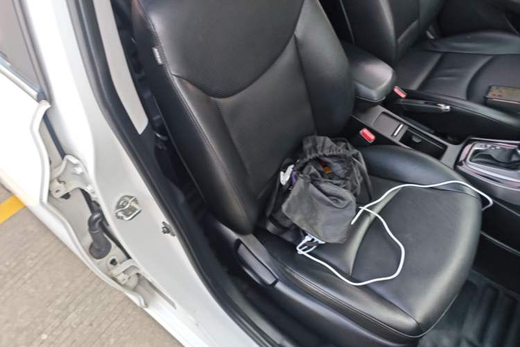 Used Hyundai Elantra (5th Generation / Langdong) 2015 1.6L Automatic Luxury Model Right Front Seat