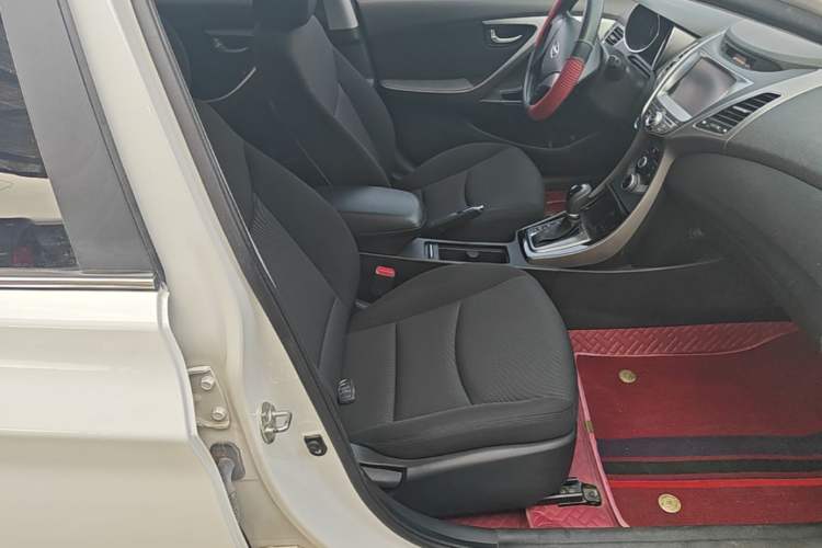 Used Hyundai Elantra (5th Generation / Langdong) 2015 1.6L Automatic Leading Model Right Front Seat