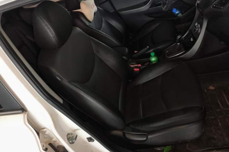 Used Hyundai Elantra (5th Generation / Langdong) 2015 1.6L Automatic Luxury Model Right Front Seat