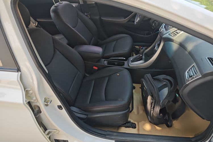 Used Hyundai Elantra (5th Generation / Langdong) 2015 1.6L Automatic Fashion Model Right Front Seat