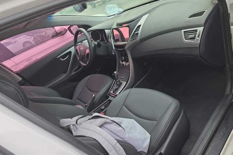Used Hyundai Elantra (5th Generation / Langdong) 2015 1.6L Automatic Leading Model Right Front Seat