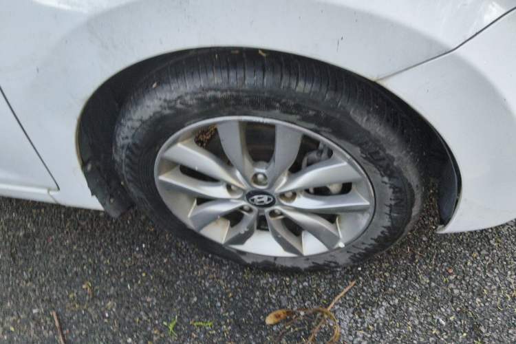 Used Hyundai Elantra (5th Generation / Langdong) 2015 1.6L Manual Fashion Edition Right Front Wheel Hub