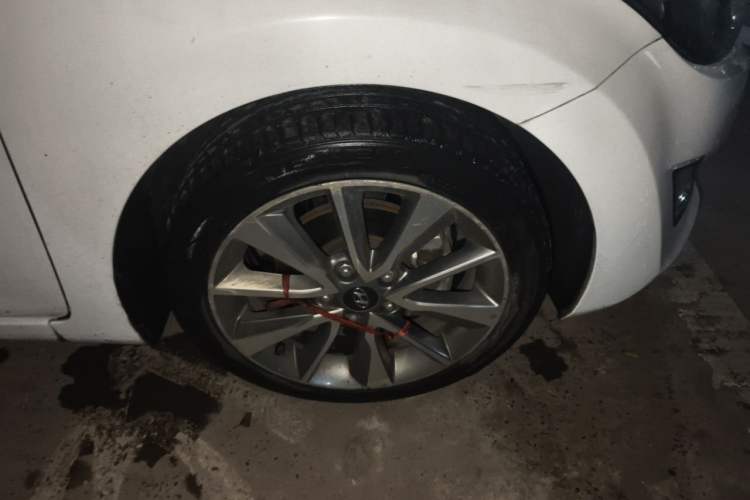 Used Hyundai Elantra (5th Generation / Langdong) 2015 1.6L Automatic Luxury Model Right Front Wheel Hub