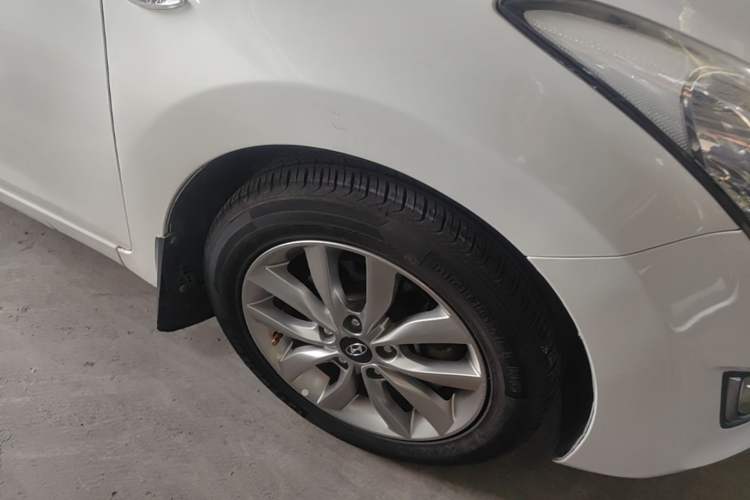 Used Hyundai Elantra (5th Generation / Langdong) 2015 1.6L Automatic Leading Model Right Front Wheel Hub