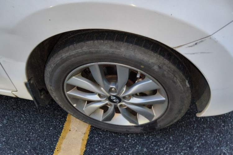 Used Hyundai Elantra (5th Generation / Langdong) 2015 1.6L Manual Leading Model Right Front Wheel Hub