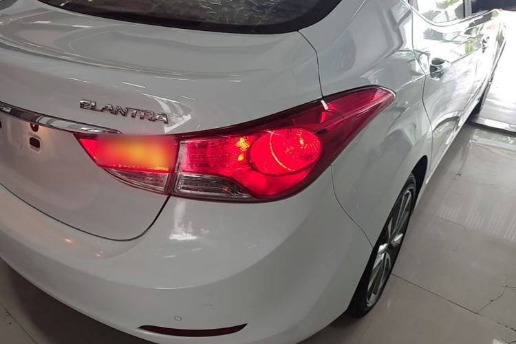 Used Hyundai Elantra (5th Generation / Langdong) 2015 1.6L Automatic Leading Model Right Rear Taillight