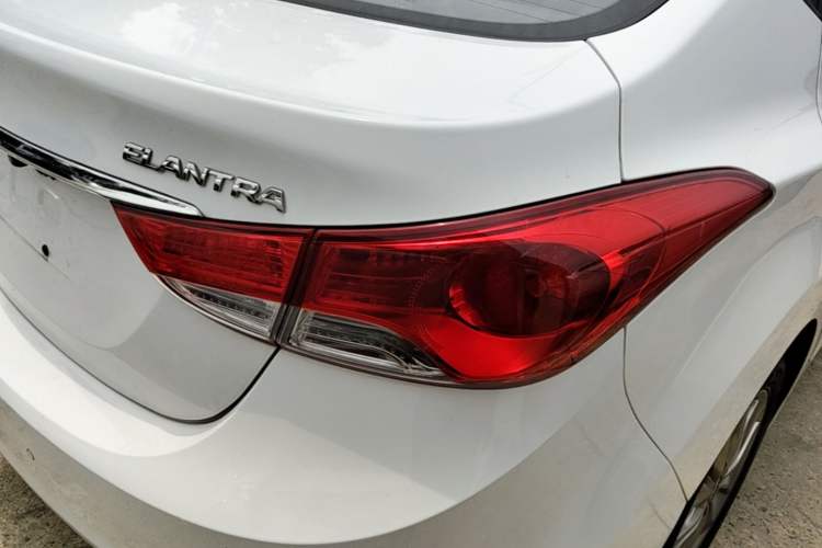 Used Hyundai Elantra (5th Generation / Langdong) 2015 1.6L Automatic Fashion Model Right Rear Taillight