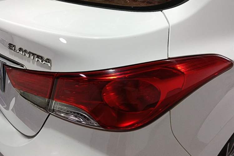 Used Hyundai Elantra (5th Generation / Langdong) 2015 1.6L Automatic Leading Model Right Rear Taillight