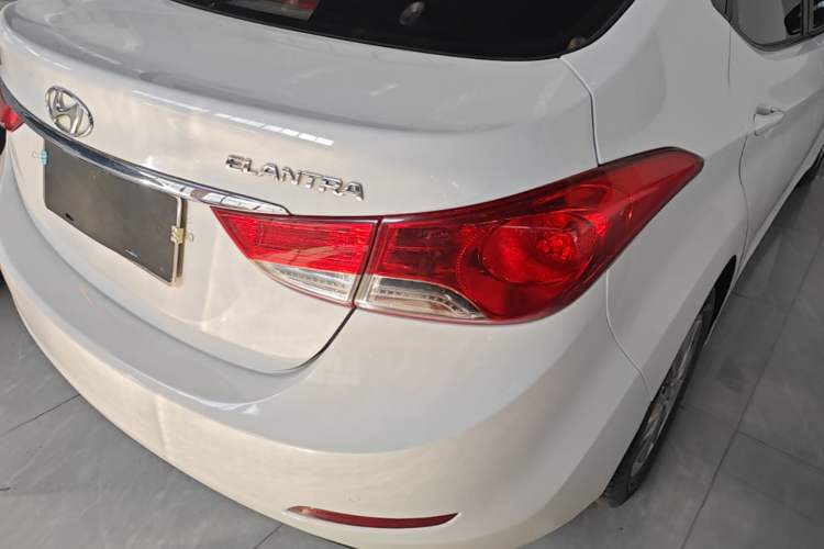 Used Hyundai Elantra (5th Generation / Langdong) 2015 1.6L Automatic Fashion Model Right Rear Taillight
