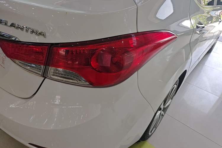 Used Hyundai Elantra (5th Generation / Langdong) 2015 1.6L Automatic Leading Model Right Rear Taillight