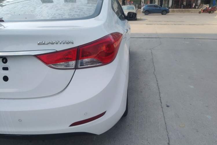Used Hyundai Elantra (5th Generation / Langdong) 2015 1.6L Manual Leading Model Right Rear Taillight