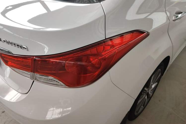 Used Hyundai Elantra (5th Generation / Langdong) 2015 1.6L Automatic Leading Model Right Rear Taillight