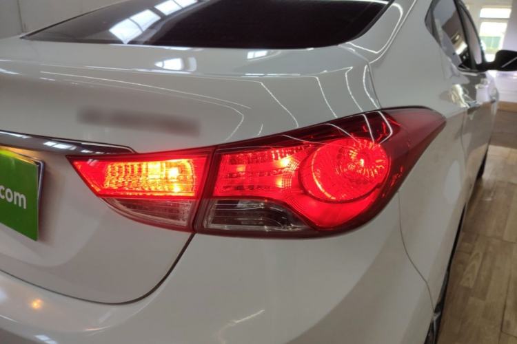 Used Hyundai Elantra (5th Generation / Langdong) 2015 1.6L Automatic Luxury Model Right Rear Taillight