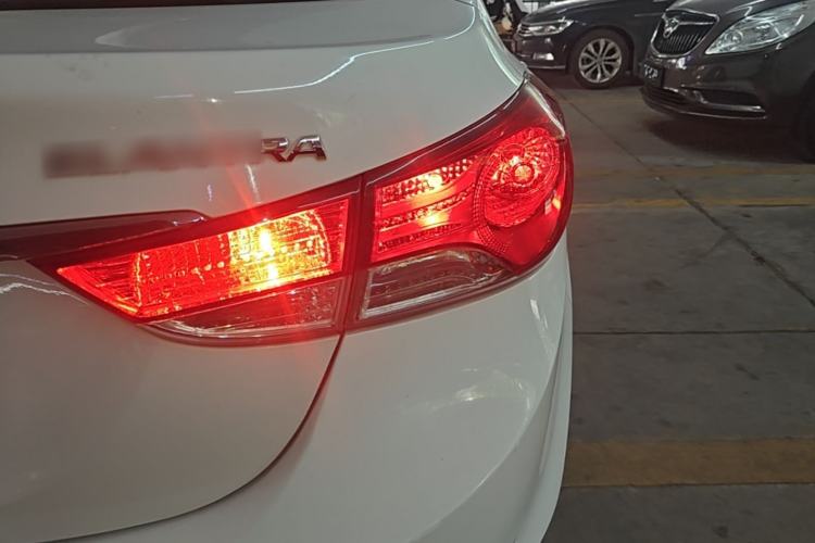 Used Hyundai Elantra (5th Generation / Langdong) 2015 1.6L Automatic Leading Model Right Rear Taillight