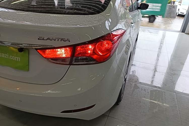 Used Hyundai Elantra (5th Generation / Langdong) 2015 1.6L Automatic Leading Model Right Rear Taillight
