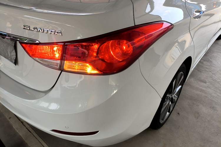 Used Hyundai Elantra (5th Generation / Langdong) 2015 1.6L Automatic Leading Model Right Rear Taillight