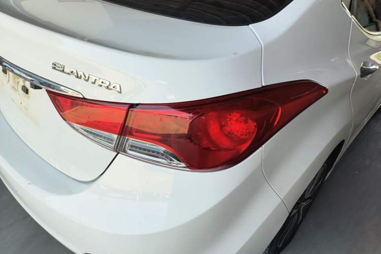 Used Hyundai Elantra (5th Generation / Langdong) 2015 1.6L Automatic Leading Model Right Rear Taillight