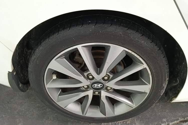 Used Hyundai Elantra (5th Generation / Langdong) 2015 1.6L Automatic Leading Model Right Rear Wheel Hub
