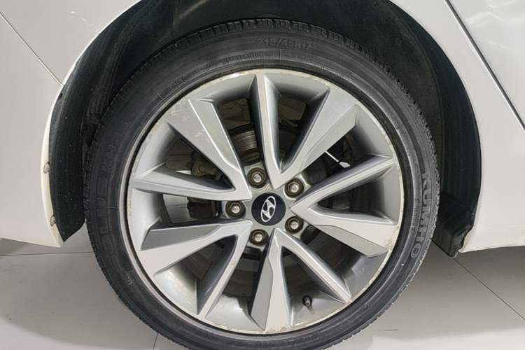 Used Hyundai Elantra (5th Generation / Langdong) 2015 1.6L Automatic Leading Model Right Rear Wheel Hub