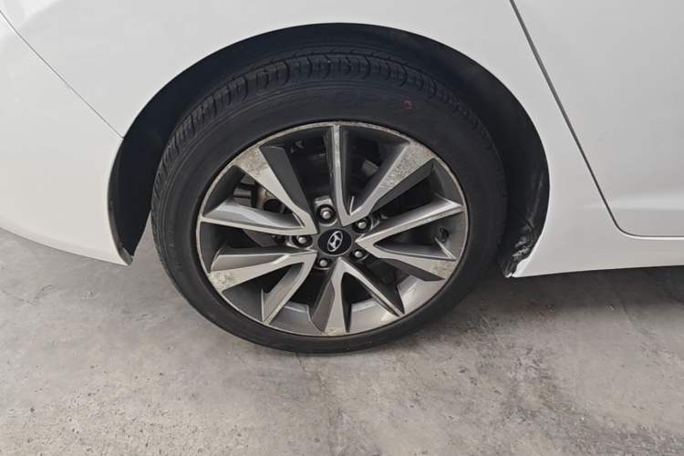 Used Hyundai Elantra (5th Generation / Langdong) 2015 1.6L Automatic Leading Model Right Rear Wheel Hub