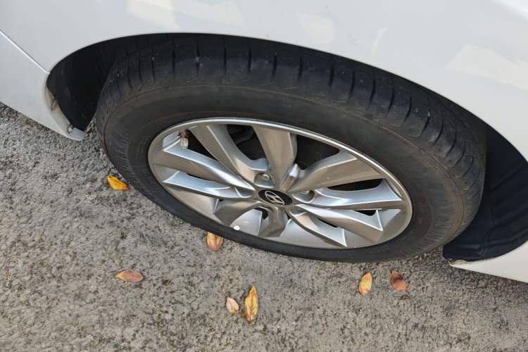 Used Hyundai Elantra (5th Generation / Langdong) 2015 1.6L Manual Fashion Edition Right Rear Wheel Hub