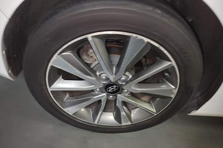 Used Hyundai Elantra (5th Generation / Langdong) 2015 1.6L Automatic Leading Model Right Rear Wheel Hub
