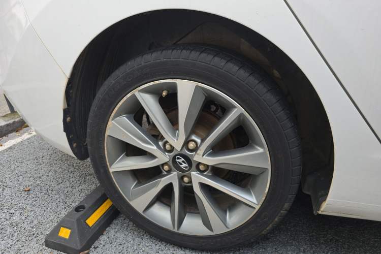 Used Hyundai Elantra (5th Generation / Langdong) 2015 1.6L Automatic Leading Model Right Rear Wheel Hub