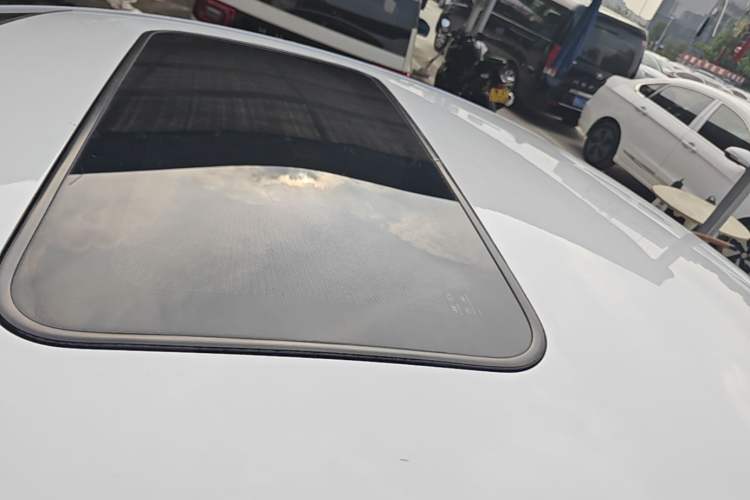 Used Hyundai Elantra (5th Generation / Langdong) 2015 1.6L Automatic Leading Model Roof