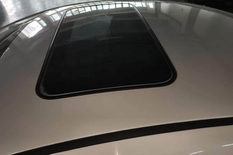 Used Hyundai Elantra (5th Generation / Langdong) 2015 1.6L Automatic Luxury Model Roof