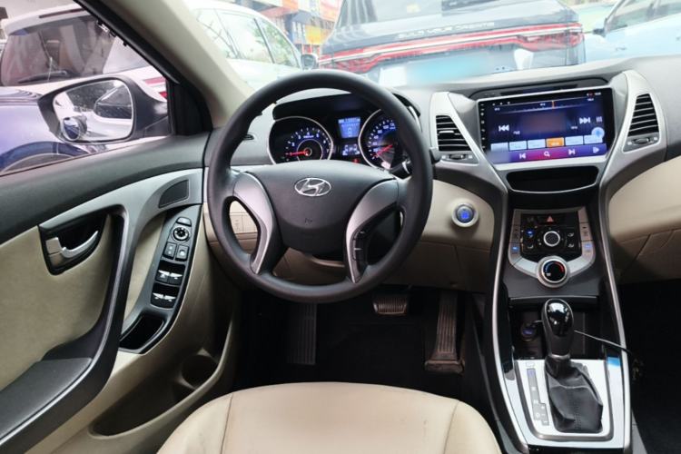 Used Hyundai Elantra (5th Generation / Langdong) 2015 1.6L Automatic Leading Model Steering Wheel