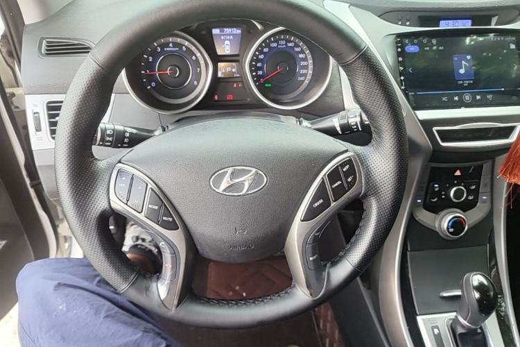 Used Hyundai Elantra (5th Generation / Langdong) 2015 1.6L Automatic Leading Model Steering Wheel