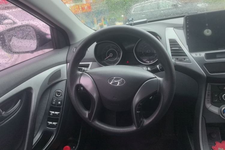 Used Hyundai Elantra (5th Generation / Langdong) 2015 1.6L Automatic Fashion Model Steering Wheel