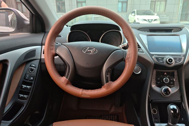 Used Hyundai Elantra (5th Generation / Langdong) 2015 1.6L Automatic Leading Model Steering Wheel