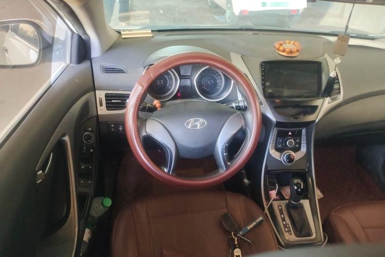 Used Hyundai Elantra (5th Generation / Langdong) 2015 1.6L Automatic Leading Model Steering Wheel