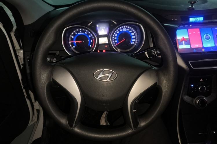 Used Hyundai Elantra (5th Generation / Langdong) 2015 1.6L Automatic Leading Model Steering Wheel