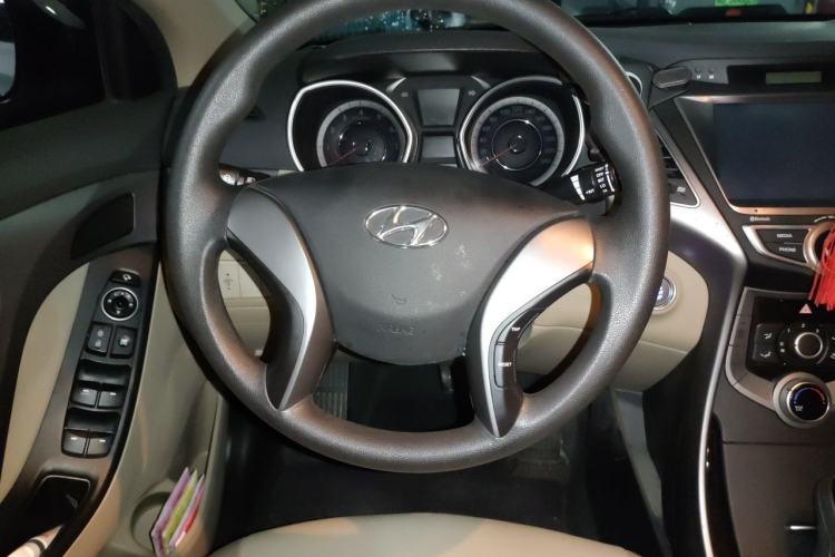Used Hyundai Elantra (5th Generation / Langdong) 2015 1.6L Automatic Leading Model Steering Wheel