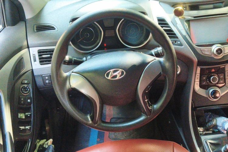 Used Hyundai Elantra (5th Generation / Langdong) 2015 1.6L Manual Leading Model Steering Wheel