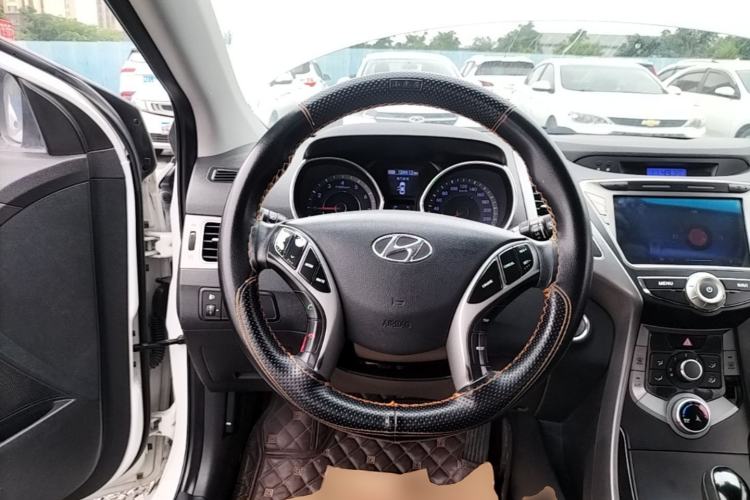 Used Hyundai Elantra (5th Generation / Langdong) 2015 1.6L Automatic Leading Model Steering Wheel