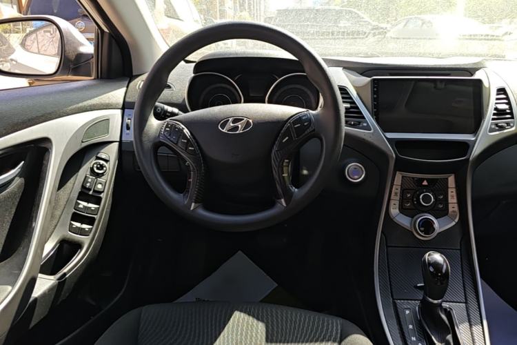 Used Hyundai Elantra (5th Generation / Langdong) 2015 1.6L Automatic Leading Model Steering Wheel
