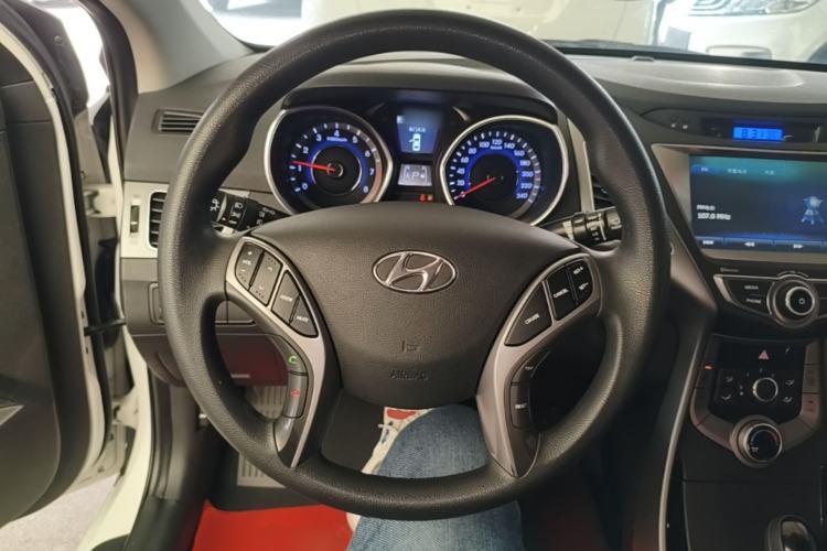 Used Hyundai Elantra (5th Generation / Langdong) 2015 1.6L Automatic Leading Model Steering Wheel