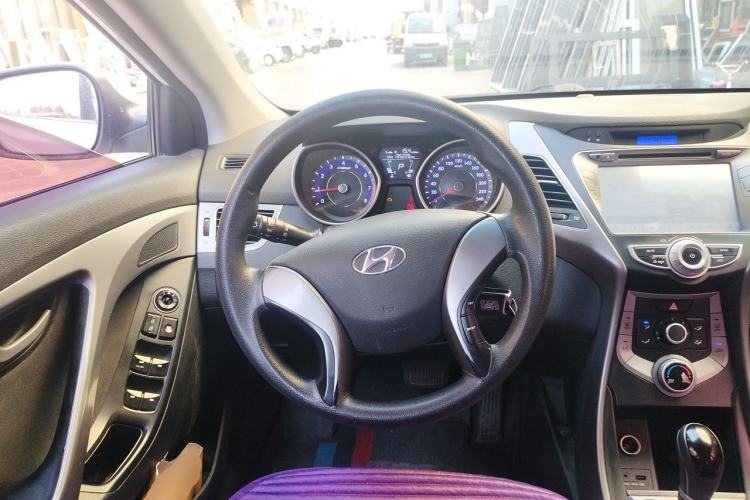 Used Hyundai Elantra (5th Generation / Langdong) 2015 1.6L Automatic Fashion Model Steering Wheel