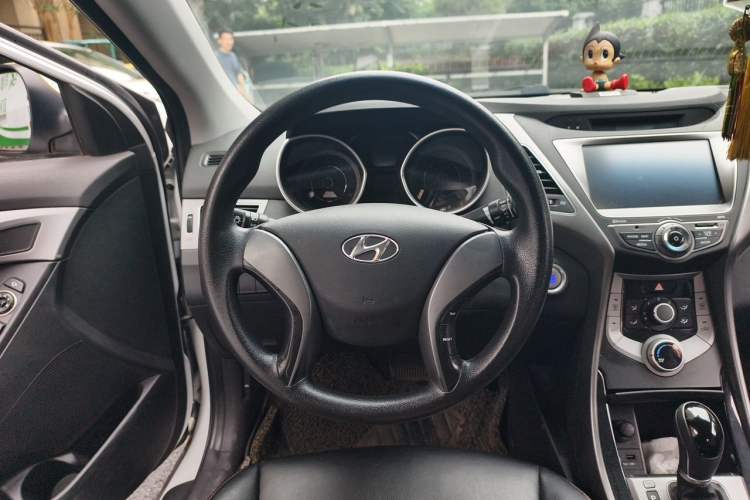 Used Hyundai Elantra (5th Generation / Langdong) 2015 1.6L Automatic Leading Model Steering Wheel