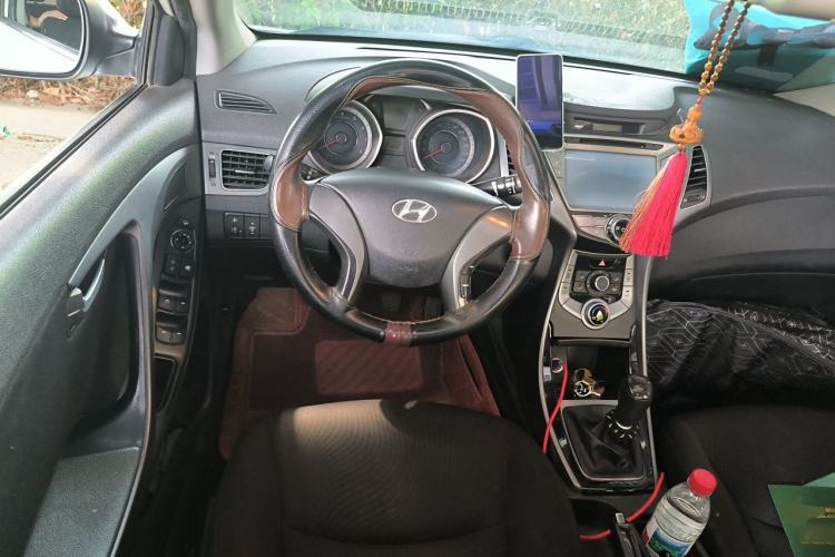 Used Hyundai Elantra (5th Generation / Langdong) 2015 1.6L Manual Leading Model Steering Wheel