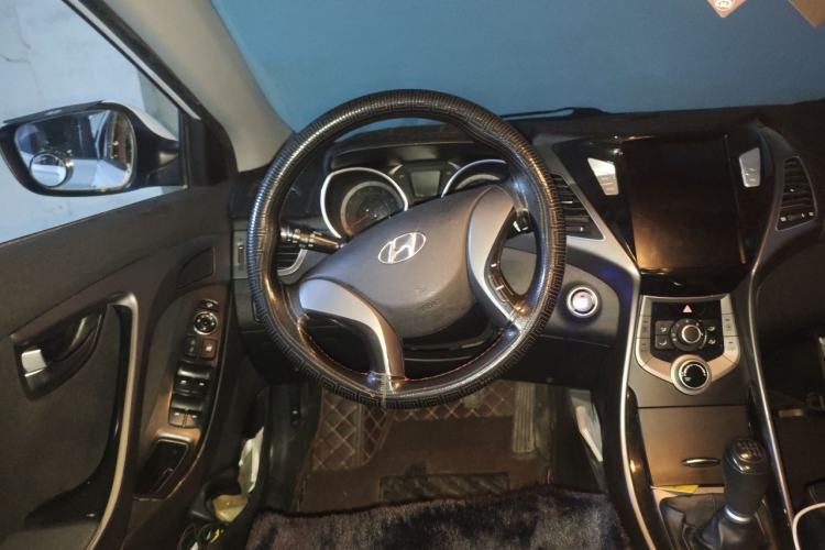 Used Hyundai Elantra (5th Generation / Langdong) 2015 1.6L Manual Leading Model Steering Wheel