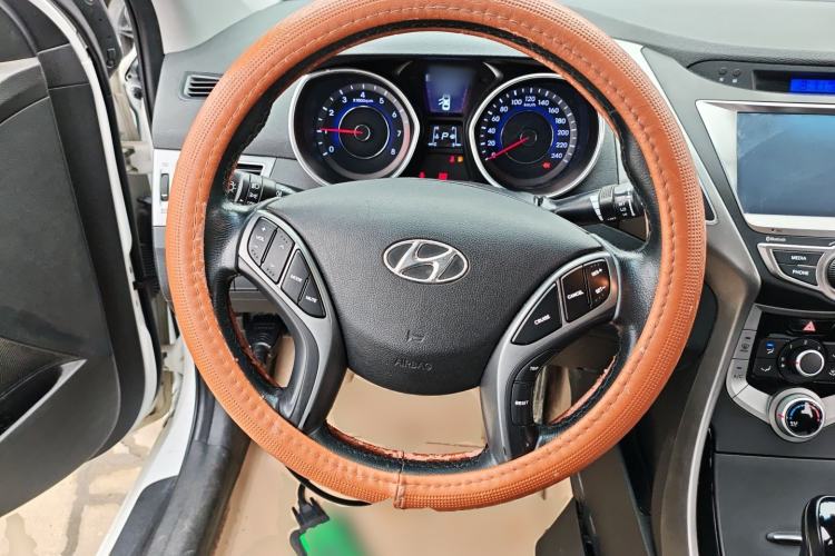 Used Hyundai Elantra (5th Generation / Langdong) 2015 1.6L Automatic Leading Model Steering Wheel