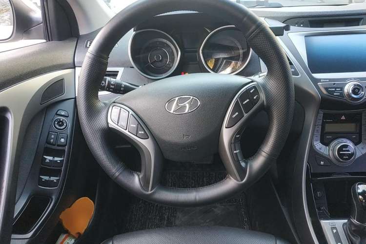 Used Hyundai Elantra (5th Generation / Langdong) 2015 1.6L Automatic Luxury Model Steering Wheel